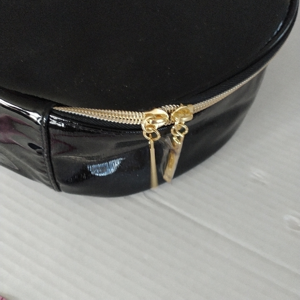 Lancome Faux Black Leather Train Make-up Travel Case - Picture 5 of 12